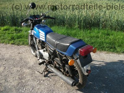 Yamaha_XS_400_2A2_blau-weiss_Twin_-_wie_XS_250_1U5_XS_360_1U4_XS_400_SE_4G5_19.jpg