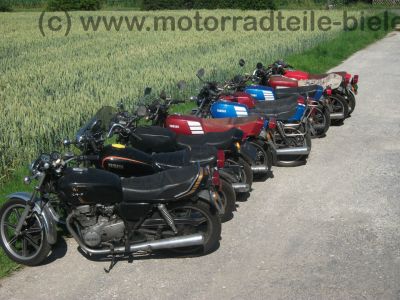 Yamaha_XS_400_2A2_schwarz_Stufensitz_Twin_-_wie_3N7_XS_250_1U5_XS_360_1U4_XS_400_SE_4G5_1.jpg