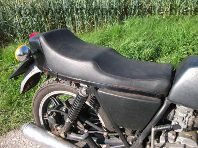 Yamaha_XS_400_2A2_schwarz_Stufensitz_Twin_-_wie_3N7_XS_250_1U5_XS_360_1U4_XS_400_SE_4G5_71.jpg