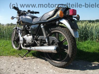 Yamaha_XS_400_3N7_schwarz-gold_-_wie_2A2_XS_250_1U5_XS_360_1U4_10.jpg