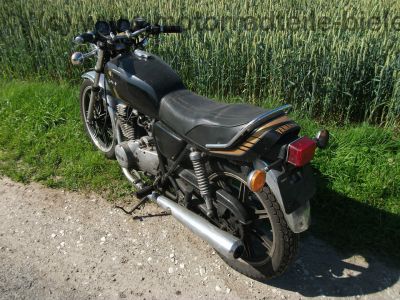 Yamaha_XS_400_3N7_schwarz-gold_-_wie_2A2_XS_250_1U5_XS_360_1U4_14.jpg