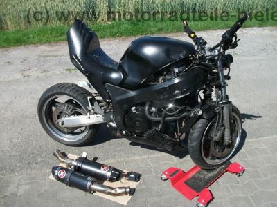 Honda_CBR_1100_XX_SC35_Fighter_Heck_LSL_Superbike_IXIL_EXTREM_Shorty_Auspuff_-_wie_X11_X-Eleven_SC42_5.jpg
