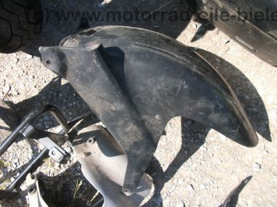 Yamaha_TDM_850_3VD_blau_Crash_original_Koffersystem_Koffer_Koffertraeger_Gepaecktraeger_Hepco_und_Becker_Hecktraeger_10.jpg