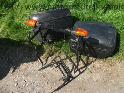 Yamaha_TDM_850_3VD_blau_Crash_original_Koffersystem_Koffer_Koffertraeger_Gepaecktraeger_Hepco_und_Becker_Hecktraeger_30.jpg