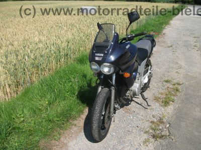 Yamaha_TDM_850_3VD_blau_Crash_original_Koffersystem_Koffer_Koffertraeger_Gepaecktraeger_Hepco_und_Becker_Hecktraeger_37b.jpg