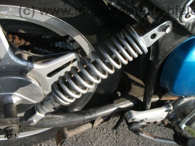 Honda_CB_400_T_blau_orig__Auspuff_HM_413_414_Gepaecktraeger_-_wie_CB_CM_250_400_450_T_N_126.jpg