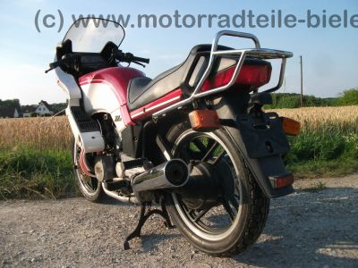 Yamaha_XZ_550_S_11U_weiss-rot_Verkleidung_Gepaecktraeger_Koffertraeger_orig__Auspuff_11H_-_14711_-_wie_XZ_400_D_24R_11V_11J_11K_29.jpg