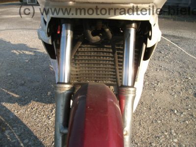 Yamaha_XZ_550_S_11U_weiss-rot_Verkleidung_Gepaecktraeger_Koffertraeger_orig__Auspuff_11H_-_14711_-_wie_XZ_400_D_24R_11V_11J_11K_45.jpg