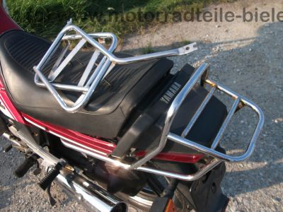 Yamaha_XZ_550_S_11U_weiss-rot_Verkleidung_Gepaecktraeger_Koffertraeger_orig__Auspuff_11H_-_14711_-_wie_XZ_400_D_24R_11V_11J_11K_7.jpg