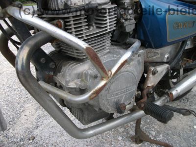Honda_CM_400_T_blau_CRASH_SCHUH_Gepaecktraeger_Koffersystem_-_wie_CB_CM_125_200_250_400_C_T_Twin_NC01_MC01_MC06_Chopper_Custom_25.jpg