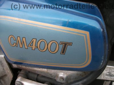 Honda_CM_400_T_blau_CRASH_SCHUH_Gepaecktraeger_Koffersystem_-_wie_CB_CM_125_200_250_400_C_T_Twin_NC01_MC01_MC06_Chopper_Custom_53.jpg