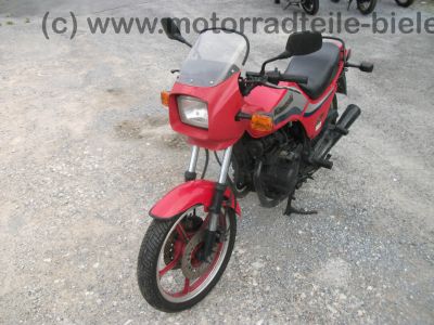 Kawasaki_GPZ_305_BD_rot_Tankbeulen_Belt_Drive_Twin_-_wie_KZ_Z_GPZ_CSR_250_305_400_440_A_B_C_D_LTD_4.jpg