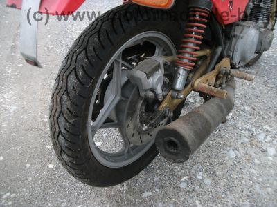 Suzuki_GS_550_M_KATANA_rot_Airbrush_GIMBEL_Fussrasten_-_wie_GS_400_500_550_750_D_E_L_29.jpg