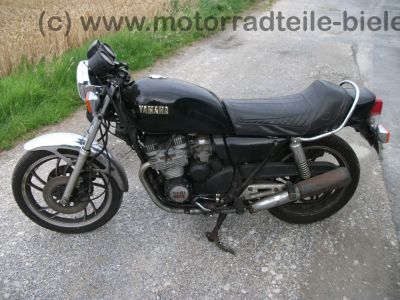 Yamaha_XJ_550_schwarz_Chrombuegel_Heckbuegel_-_wie_XJ_400_500_600_650_750_51.jpg