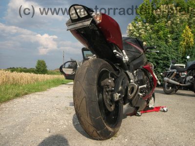 Suzuki_GSXR_GSX-R_750_K6_K7_GR7KA_2006_2007_110_kW_-_wie_GSXR_600_GSXR_1000_71.jpg