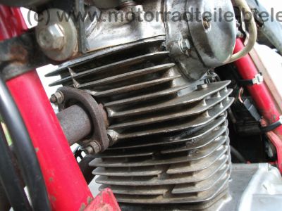 Honda_XL_185_S_rot-weiss_Gepaecktraeger_-_wie_XL_CL_TL_SL_50_90_100_125_185_200_250_S_33.jpg