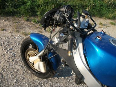 Kawasaki_ZXR_750_H_H1_H2_blau_mit_180_-_55_ZR_17_-_wie_GPZ_GPX_ZX_750_900_R_A_F_G_H_47.jpg