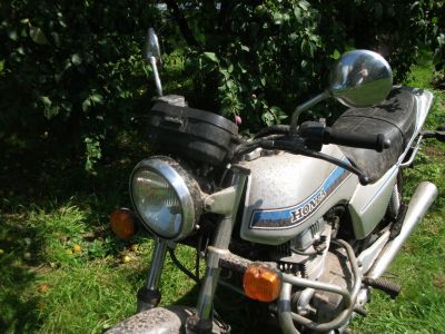 Honda_CB_250_N_silber_blau_TOP_ORIGINAL_Scheunenfund_-_wie_CMX_CM_CB_250_400_450_C_T_N_10b.jpg