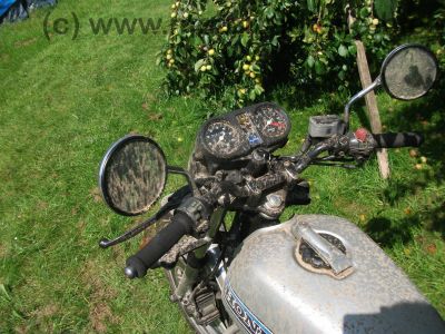 Honda_CB_250_N_silber_blau_TOP_ORIGINAL_Scheunenfund_-_wie_CMX_CM_CB_250_400_450_C_T_N_12.jpg