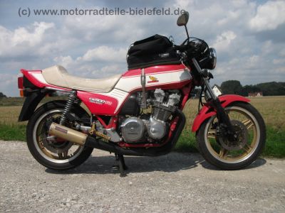Honda_CB_900_F2_Boldor_SC01_Harro_Nico_Bakker_Auspuff_4in1_Motot_Italia_Rasten_Giuliari_Sitz_1.jpg