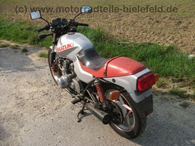 Suzuki_GS_550_M_Katana_silber-rot_Stahlflex_orig__Auspuff_DGM_38634_S_-_wie_GS_500_550_D_E_L_91.jpg