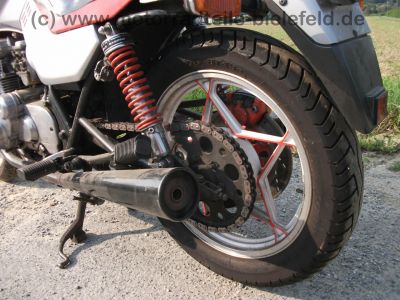 Suzuki_GS_550_M_Katana_silber-rot_Stahlflex_orig__Auspuff_DGM_38634_S_-_wie_GS_500_550_D_E_L_94.jpg