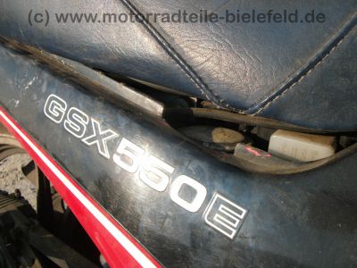Suzuki_GSX_550_E_GN71D_schwarz-rot_CRASH_Motor_neu_-_wie_GSX_400_500_550_600_F_E_ES_EF_117.jpg