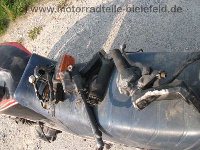 Suzuki_GSX_550_E_GN71D_schwarz-rot_CRASH_Motor_neu_-_wie_GSX_400_500_550_600_F_E_ES_EF_18.jpg