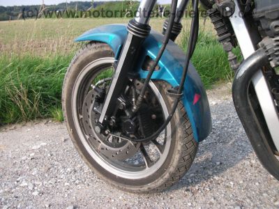 Suzuki_GSX_550_EF_GN71D_tuerkis_orig__Auspuff_-_wie_GSX_400_500_550_600_F_E_ES_EF_100.jpg