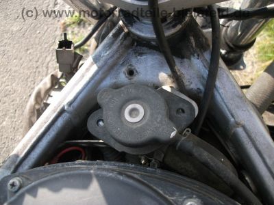 Yamaha_FZR_600_3HE_Crash_-_Motor_Vergaser_Benzinpumpe_CDI_etc__OK__26.jpg