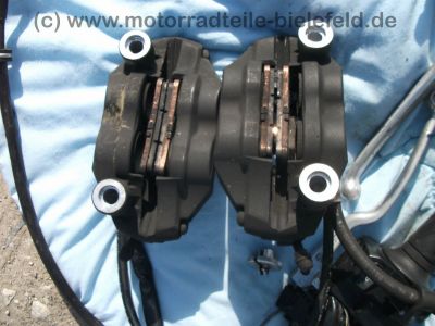 Suzuki_GSX-R_GSXR_750_600_K6_K7_zerlegt_-_Motor_Hinterrad_Schwinge_Verkleidung_etc__126.jpg