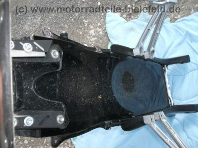 Suzuki_GSX-R_GSXR_750_600_K6_K7_zerlegt_-_Motor_Hinterrad_Schwinge_Verkleidung_etc__46.jpg