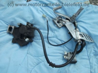 Suzuki_GSX-R_GSXR_750_600_K6_K7_zerlegt_-_Motor_Hinterrad_Schwinge_Verkleidung_etc__56.jpg