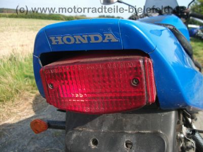 Honda_CB-1_NC27_blau_CB_400_F_CB_1_-_wie_CBR_400_RR_NC23_NC29_CB_400_SF_CBR_600_F_PC19_PC23_73.jpg