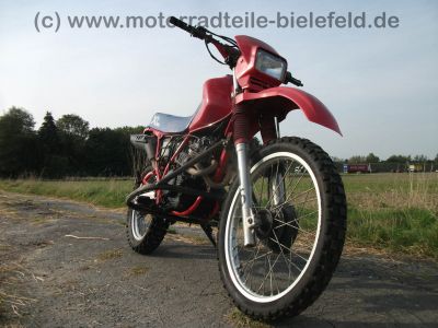 Honda_XL_250_R_MD11_rot_Stunt_-_wie_MD03_XL_350_R_ND03_XL_600_R_PD03_48.jpg