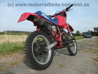 Honda_XL_250_R_MD11_rot_Stunt_-_wie_MD03_XL_350_R_ND03_XL_600_R_PD03_49.jpg