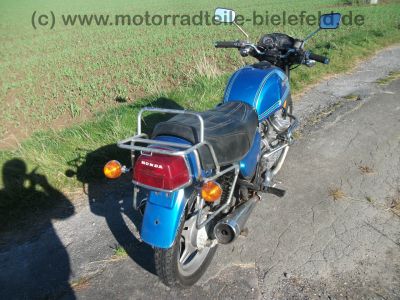 Honda_CX_500_blau_original_Ur-Guelle_Extras_Gepaecktraeger_-_wie_CX_500_650_C_E_PC01_PC06_94b.jpg
