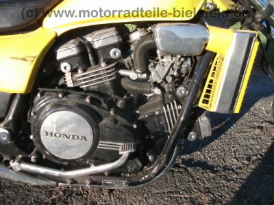 Honda_VF_750_C_Magna_RC09_gelb_Crash_-_wie_VF_500_700_750_1100_S_F_C_RC21_RC28_V35_V45_V65_Sabre_Interceptor_114.jpg