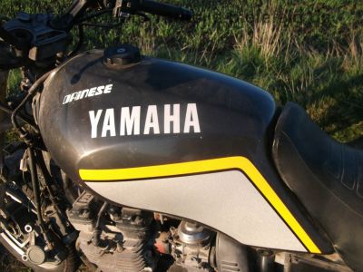 Yamaha_XJ_600_51J_Sturz_Extras_2__Lacksatz_rot_-_wie_3KM_3KN_4V8_XJ_400_550_750_900_90.jpg