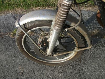 Honda_CB_250_K4_B4_rot_HESTRI_30PS_-_wie_CB_CL_SL_250_350_450_K_K0_K1_K2_K3_K4_15.jpg