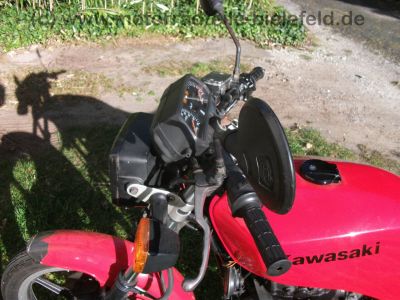 Kawasaki_GPZ_305_Kette_Typ_EX_305_A_rot_Auspuff_KHI_K_070_-_wie_GPz_Z_KZ_CSR_250_305_A_B_C_LTD_BD_Belt_Drive_25.jpg