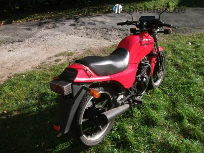 Kawasaki_GPZ_305_Kette_Typ_EX_305_A_rot_Auspuff_KHI_K_070_-_wie_GPz_Z_KZ_CSR_250_305_A_B_C_LTD_BD_Belt_Drive_57.jpg