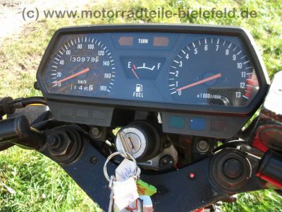 Kawasaki_GPZ_305_Kette_Typ_EX_305_A_rot_Auspuff_KHI_K_070_-_wie_GPz_Z_KZ_CSR_250_305_A_B_C_LTD_BD_Belt_Drive_71.jpg