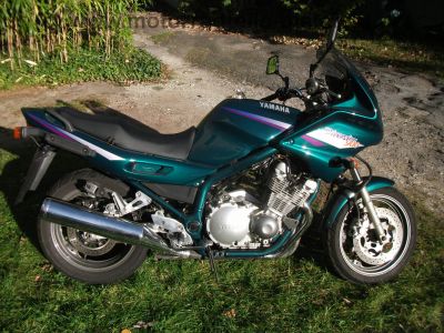 Yamaha_XJ_900_S_Diversion_4KM_gruen_1__Hd__orig__3_441_KM_orig__Gepaecksystem_Koffer-System_Koffer-Traeger_69.jpg
