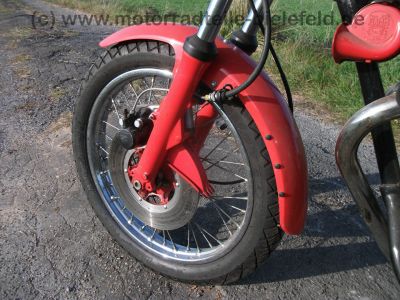 Honda_CJ_250_T_rot_Gepaecktraeger_Lenkungsdaempfer_Verkleidung_M-Lenker_13kW_o__20kW_-_wie_CB_CJ_250_350_360_T_G_15.jpg