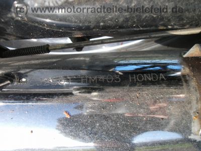 Honda_CJ_250_T_rot_Gepaecktraeger_Lenkungsdaempfer_Verkleidung_M-Lenker_13kW_o__20kW_-_wie_CB_CJ_250_350_360_T_G_75.jpg