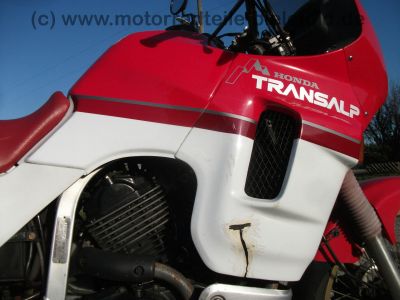 Honda_XL_600_V_Transalp_PD06_rot-weiss_METZELER_Hauptstaender_-_wie_PD10_XRV_650_750_RD03_RD04_71.jpg