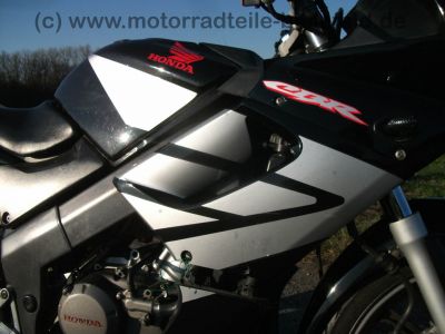 Honda_CBR_125_R_JC34_schwarz_80kmh_-_wie_CBF_CG_CBX_CBZ_125_JC_18_22_23_27_29_40_48.jpg