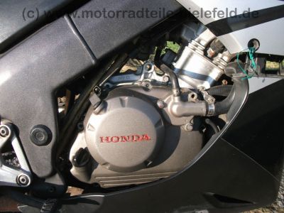 Honda_CBR_125_R_JC34_schwarz_80kmh_-_wie_CBF_CG_CBX_CBZ_125_JC_18_22_23_27_29_40_53.jpg