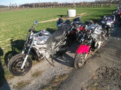 Honda_CBR_600_F_rot-schwarz_25kW_PC23_Sturz_-_wie_PC19_CBR_1000_F_SC21_SC24_12.jpg